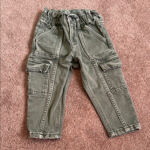 GAP Kids “just like mom Jeans” in Olive 2T